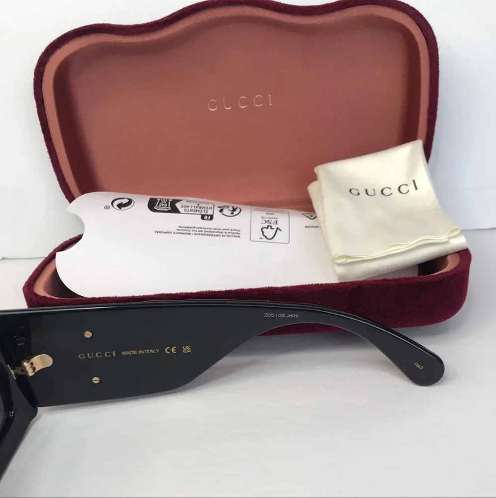 - 💯 - Authentic New Gucci GG0811S 001 Black / Grey Lenses